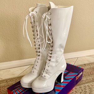 FUNTAISMA GoGo Boots